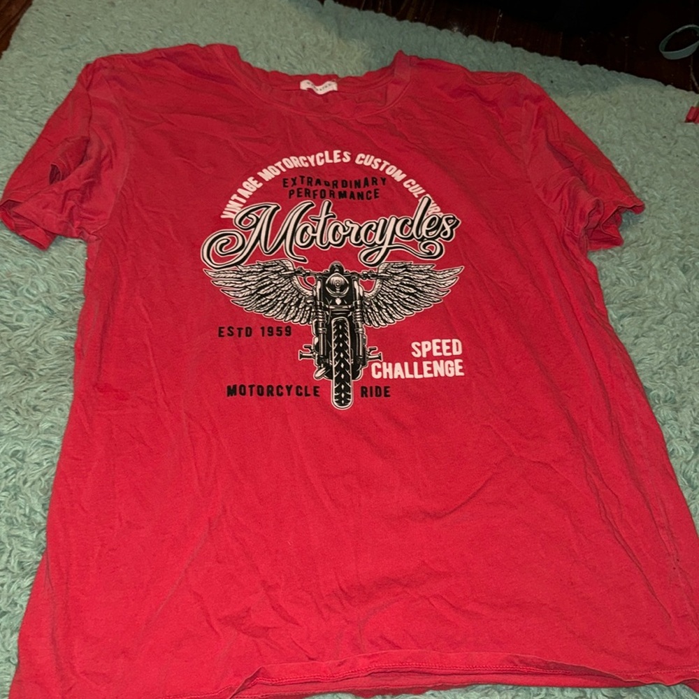 Tee - Picture 1 of 2